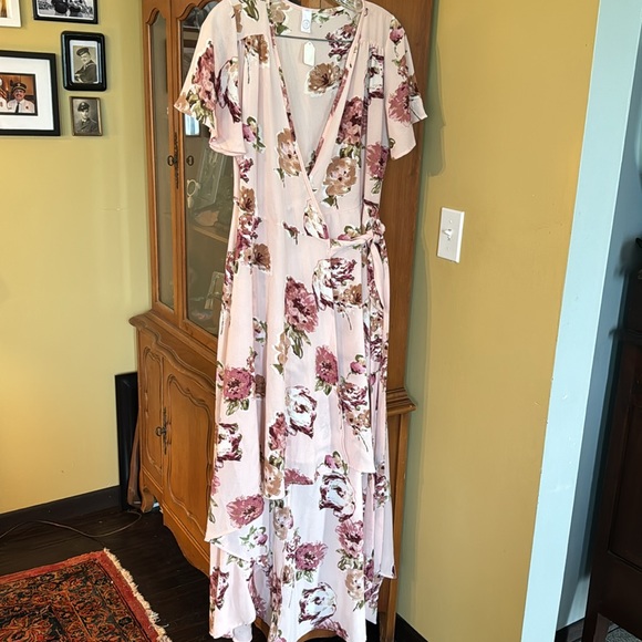 Floral wrap dress - Picture 5 of 17